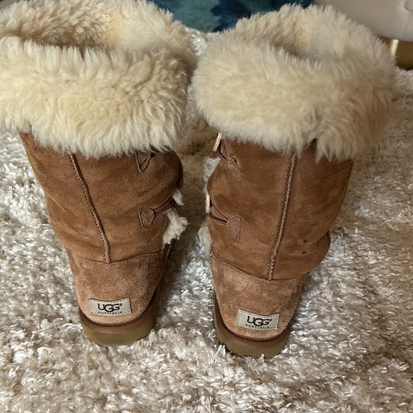UGG Bailey Button Triplet II Boot Chestnut - Picture 4 of 5